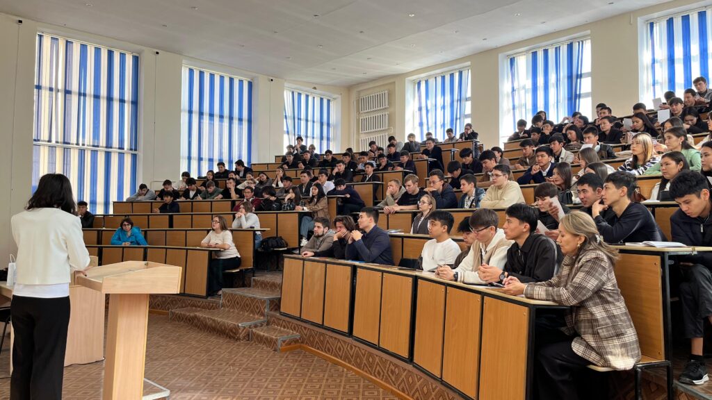 ҚАРИУ СТУДЕНТТЕРІ HUAWEI ICT ЖАРЫСЫНА ШАҚЫРЫЛАДЫ