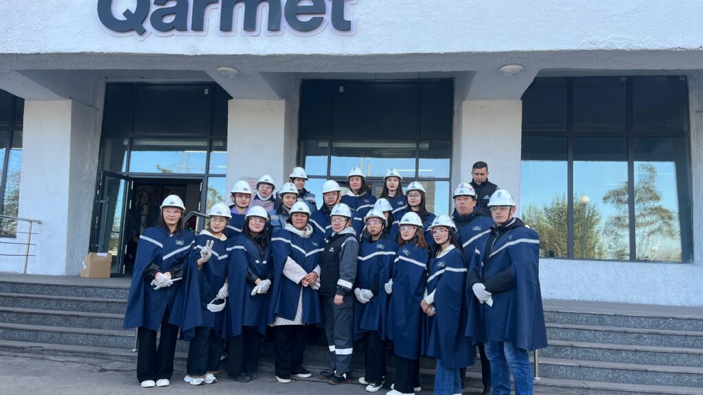 ҚАРИУ СТУДЕНТТЕРІ «QARMET» — КЕ БАРДЫ